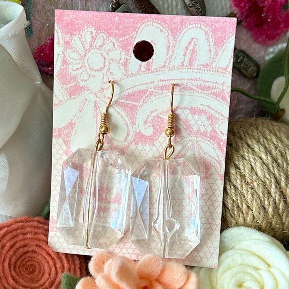 Jewelry - 💖 5/$25 | New Bold and Beautiful Clear Gem Gold Dangle Earrings